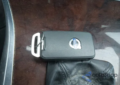 2013 Volvo Xc70 3.2 Platinum/3.2 Premier/3.2 Premier Plus/3.2L z USA, uszkodzony, nr VIN YV4940BZXD1156907